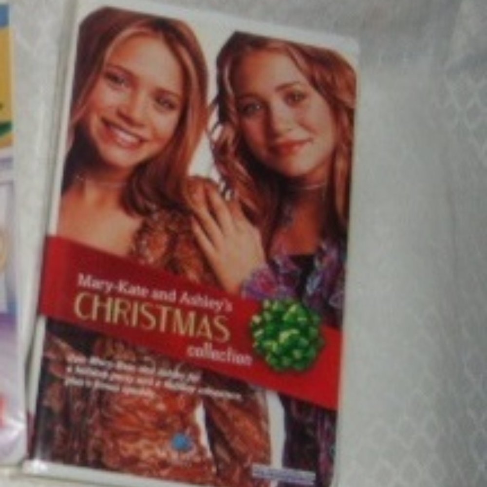 VHS Tape Mary Kate & Ashley's Christmas RESERVED